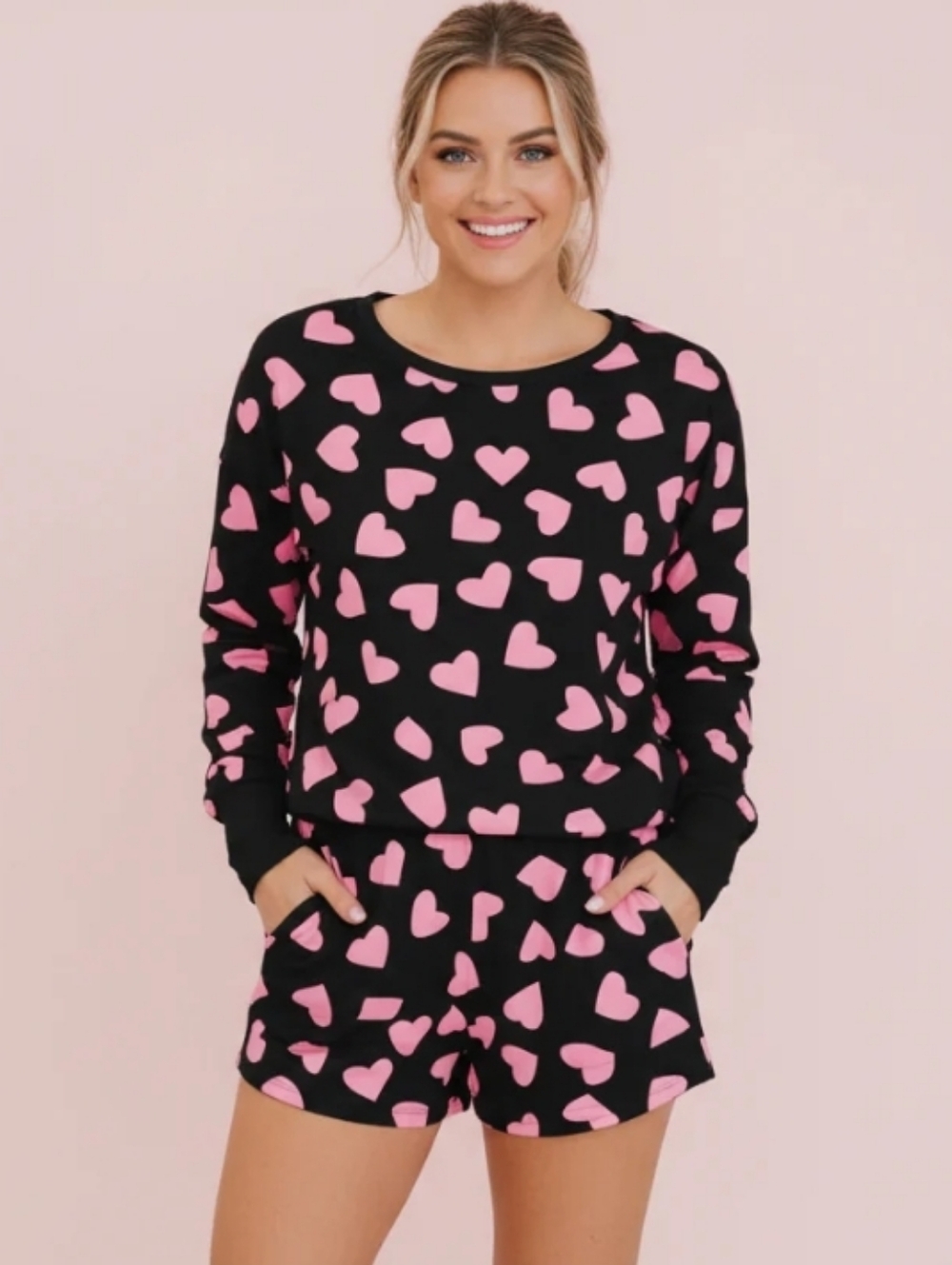 🩷NWOT Purchased from @ck880 "I Heart You 2pc Loungeset/PJs" Black🖤Pink🩷 SMALL